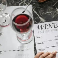 Degustacja wina metodą 5S: obserwuj, kręć, wąchaj, smakuj, delektuj się. Notatki z degustacji wina.
