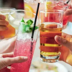 Ile kalorii ma 50 ml wódki? Zaskakujące fakty o alkoholu