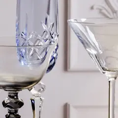 Ile ma kieliszek wódki ml? Odkryj standardowe pojemności i więcej