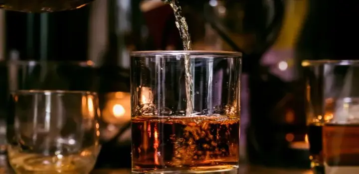 Ile po jednym piwie ma się promili? Sprawdź, zanim wypijesz więcej