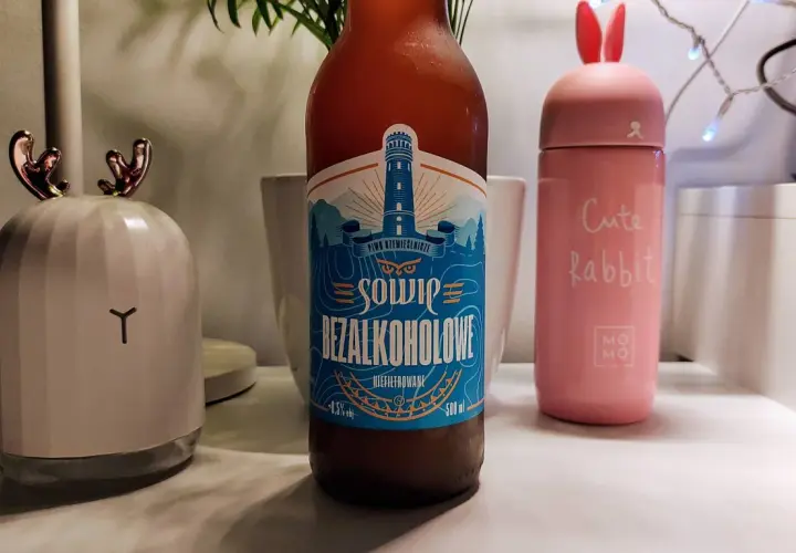 Jakie piwo bezalkoholowe wybrać? Najlepsze opcje i smaki