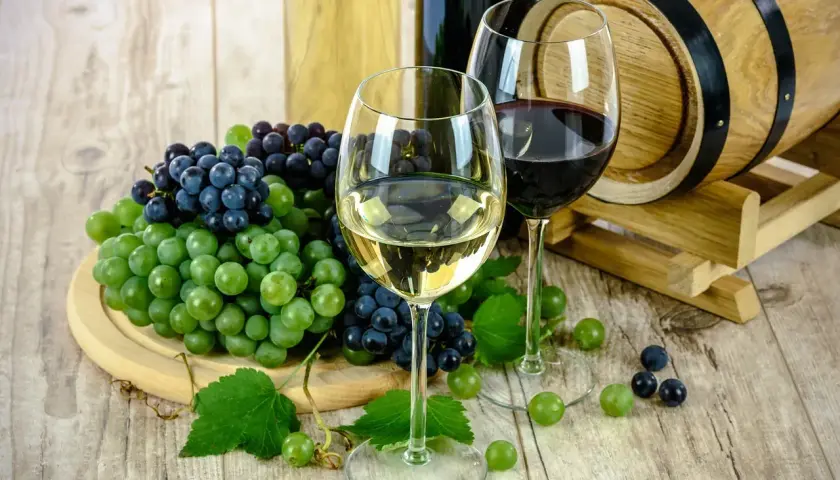 Jak zrobić wino wytrawne – krok po kroku do perfekcyjnego smaku