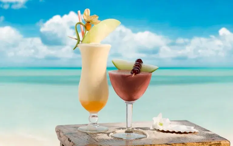 Jak zrobić drink z Malibu - proste przepisy na pyszne koktajle