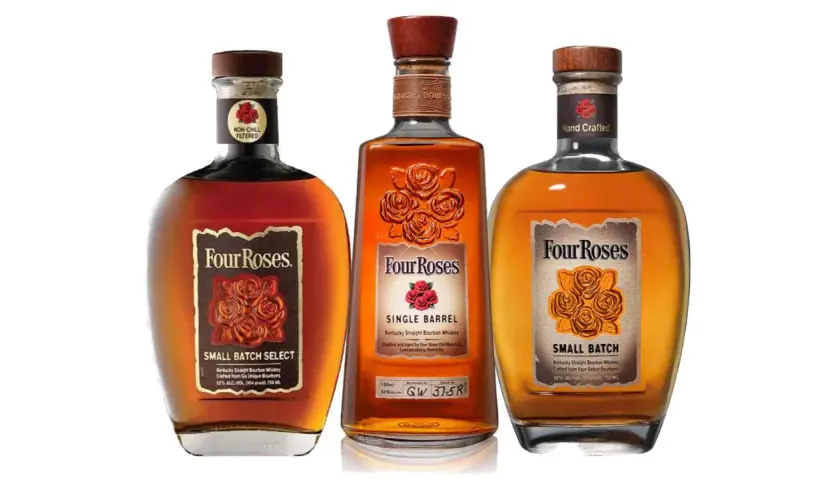 Trzy butelki Four Roses: Single Barrel, Small Batch i Small Batch Select. Różnica między Single Cask a Small Batch podkreśla unikalność każdej partii.