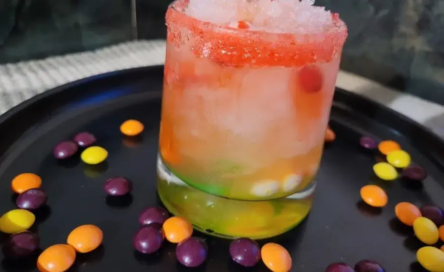 Skittles drink – odkryj smak i skład napoju o smaku cukierków Skittles