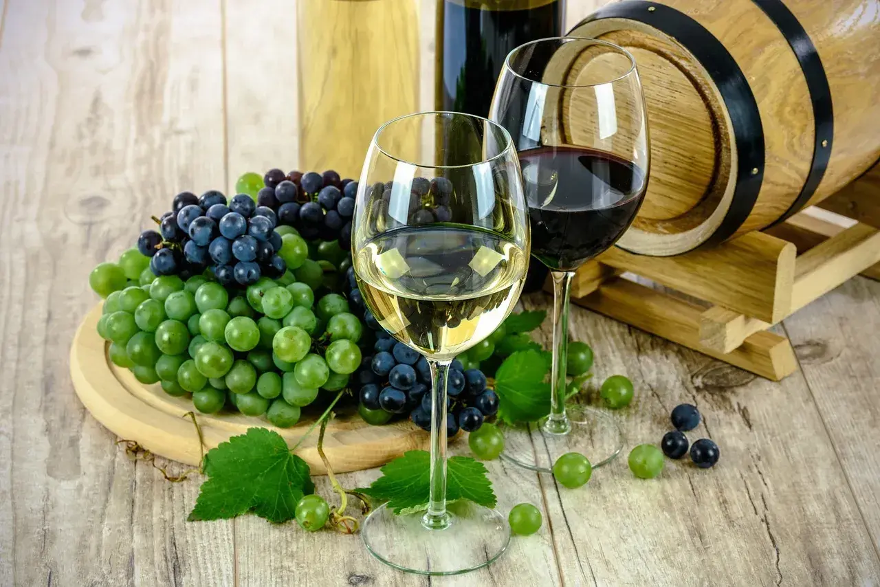 Jak zrobić wino wytrawne – krok po kroku do perfekcyjnego smaku